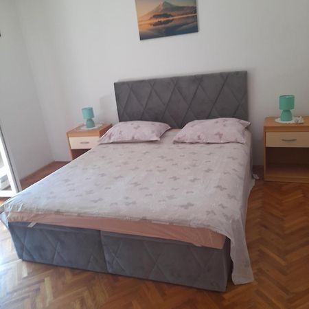 Dubravka Apartamento Dinjiška Exterior foto