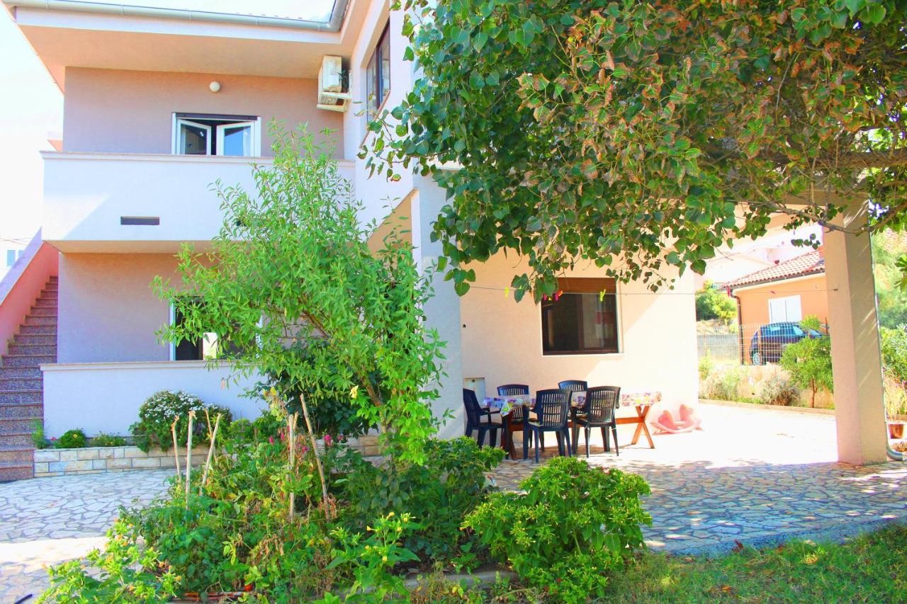 Dubravka Apartamento Dinjiška Exterior foto