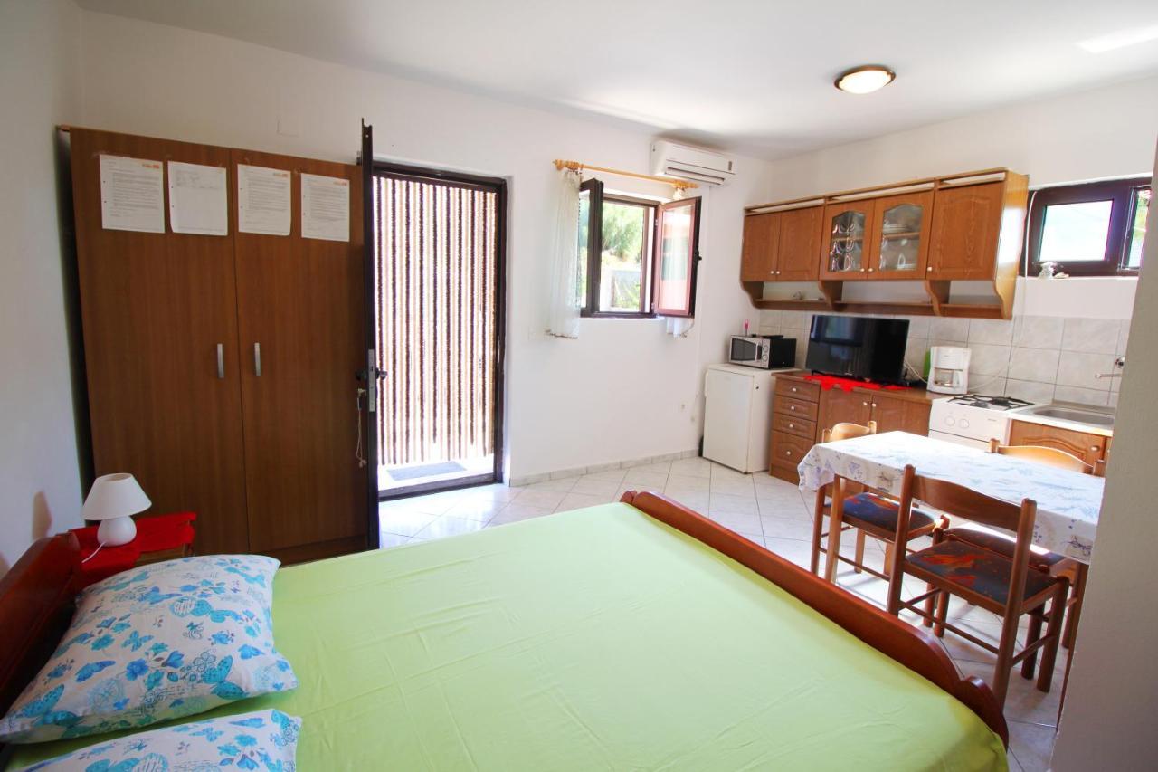 Dubravka Apartamento Dinjiška Exterior foto